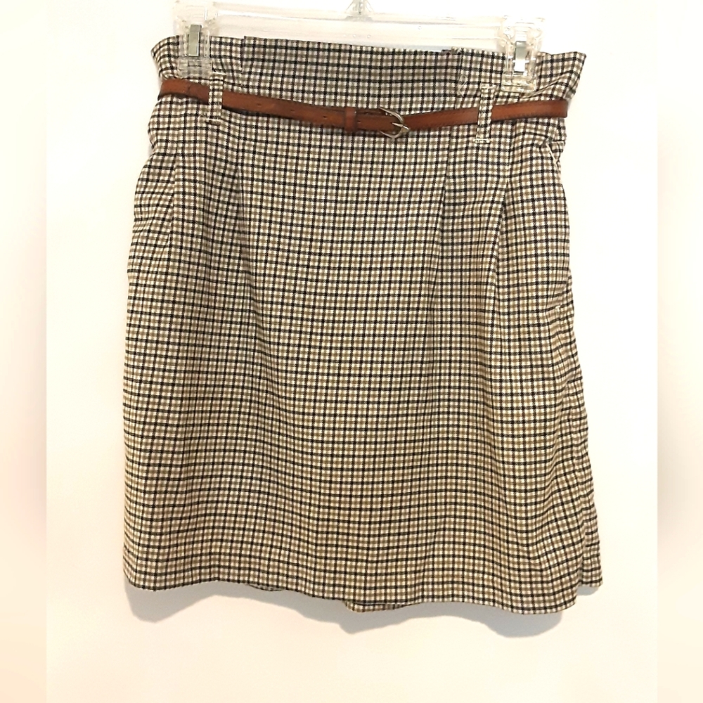 FREE leather belt with purchase of this New Petites Skirt with pockets